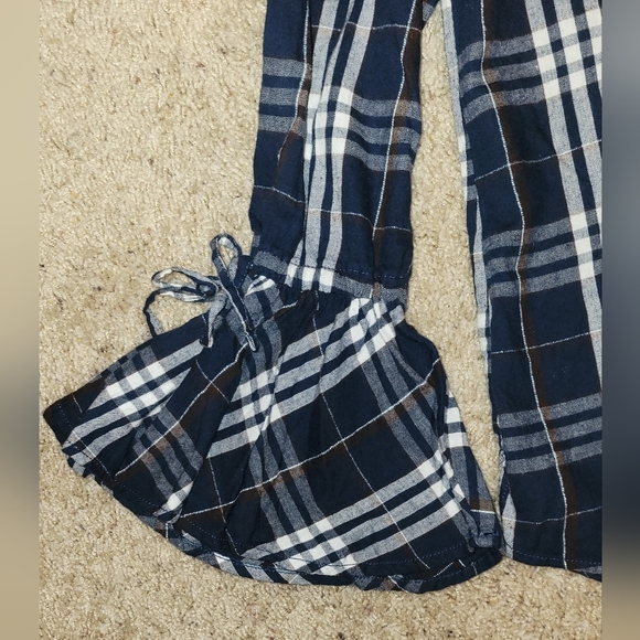 Plaid Button Down with Bell sleeves Time and Tru size Med 8-10 - Picture 5 of 5